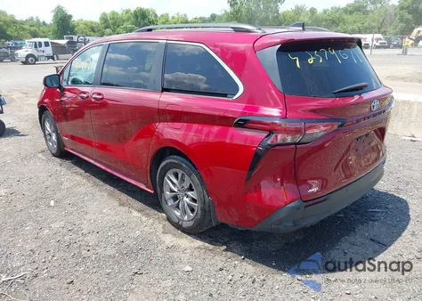 2021 Toyota Sienna Xle z USA, uszkodzony, nr VIN 5TDYSKFC5MS018541
